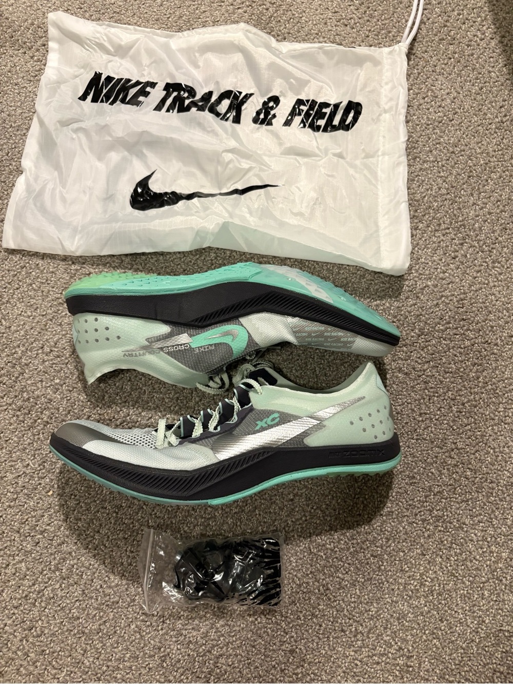 Nike Men’s Mint & Gray Racing Shoes US Size 12
